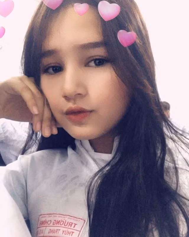 Tuy nhiên, để tránh điều tiếng không hay, Thùy Trang đã tạm khóa trang cá nhân để tập trung cho việc học hành và tiếp tục nuôi đam mê make up của mình.