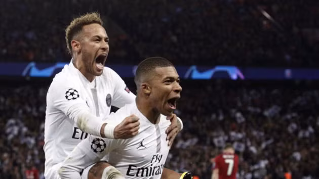 Tiền đạo người Pháp, Kylian Mbappe đang đứng trước tin đồn gia nhập Real Madrid vào mùa hè tới. Anh đã có động thái gửi tối hậu thư cho câu lạc bộ Tây Ban Nha.