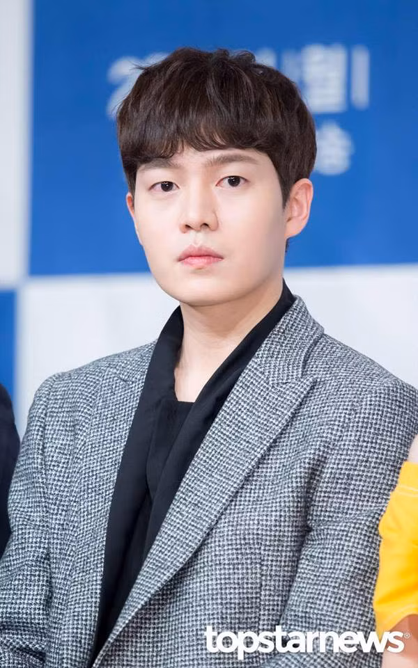 Nam diễn viên Son Seung Won nhận được bản án 4 năm tù giam ở phiên xét xử đầu tiên cho tội danh lái xe trong tình trạng say rượu, không bằng lái, bỏ chạy khi tai nạn.