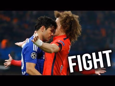 Pha va chạm của Diego Costa và David Luiz trong trận đấu giữa Chelsea và PSG tại khuôn khổ UEFA Champions League 2014/2015.