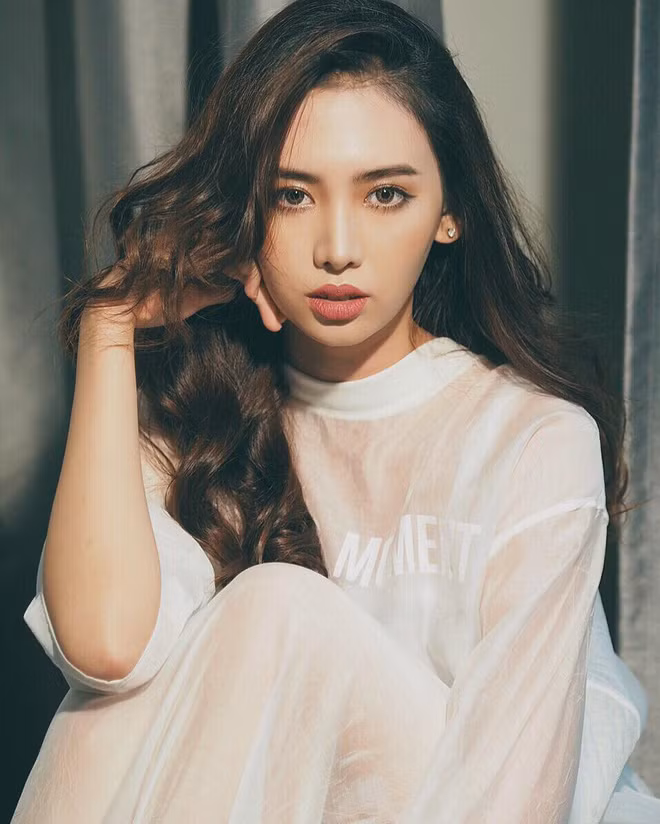 Không chỉ thế, cô bạn 9X Thái Lan này còn sở hữu một chiều cao vô cùng lý tưởng cùng vóc dáng siêu chuẩn đủ điều kiện tham gia các cuộc thi về nhan sắc.