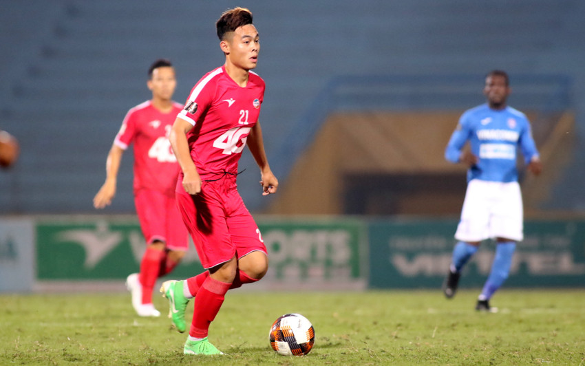 Tiền vệ: Nguyễn Đức Chiến (1m80)