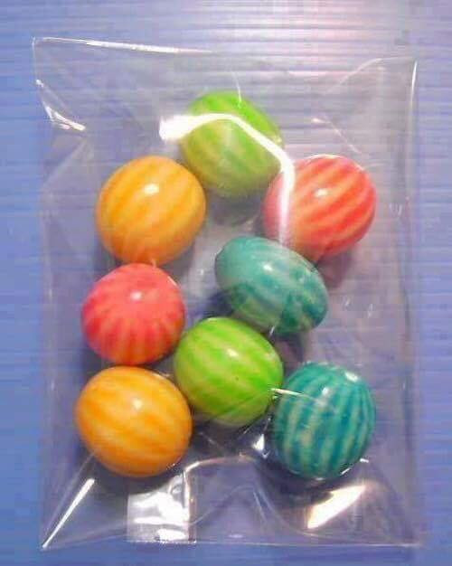 Giá của những món ăn vặt ngày xưa chỉ vài trăm đồng nhưng mà ăn vào mát tới tận ruột, "dễ nghiện" vô cùng.