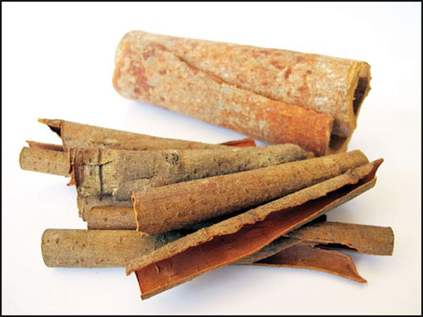 Quế thanh - cứ "cho cháu 500 quế" rồi lấy bao nhiêu thì lấy là món ăn mà khó có thể quên được.