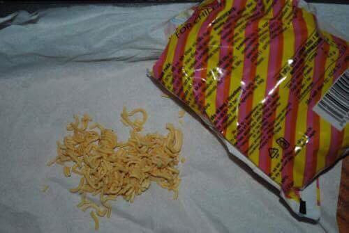 Mì gói trẻ em là món ăn khiến thế hệ 8X, 9X nghiện cho tới tận bây giờ.