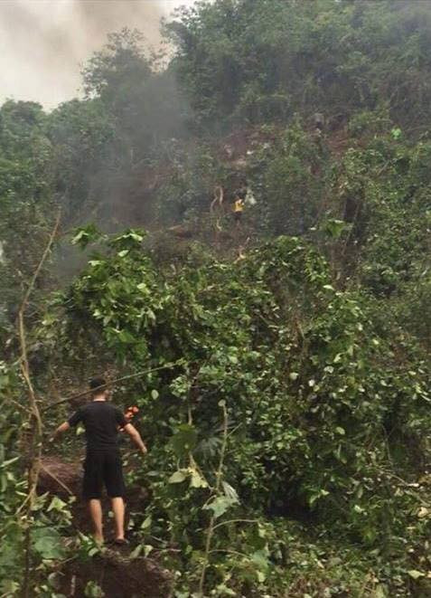 Cụ thể, theo các thông tin mà cộng đồng mạng chia sẻ, trong lúc bay huấn luyện, máy bay Su-22U, số hiệu 8551 của Trung đoàn Không quân 921 (Sư đoàn 371, Quân chủng Phòng không - Không quân) đã mất tích và sau đó những hình ảnh rơi máy bay quân sự được người dân ghi lại tại làng Dừa, xã Nghĩa Yên, huyện Nghĩa Đàn, tỉnh Nghệ An.