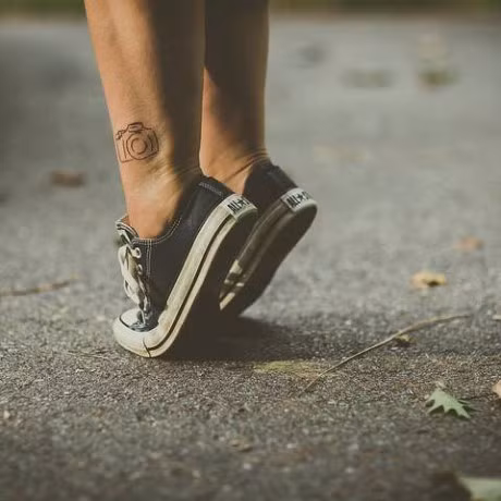 Nhiều người cho rằng, những hình xăm không chỉ mang sứ vụ là một câu chuyện, dấu tích của cuộc đời mà đôi khi chúng còn là niềm tin giúp chủ nhân thêm yêu đời và vượt qua khó khăn.