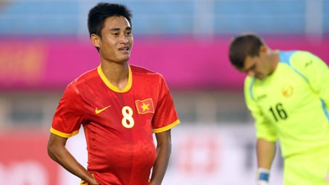 Tuy nhiên, sau đó chính chủ tịch CLB Than Quảng Ninh - ông Phạm Thanh Hùng đã gọi điện thông báo cho lãnh đạo LĐBĐ Việt Nam và đề nghị BHL cũng như HLV trưởng ĐTQG Việt Nam để Vũ Minh Tuấn được rời đội về thăm người cha già mắc bạo bệnh. Tất nhiên, lời xin phép đó đã được đáp ứng.