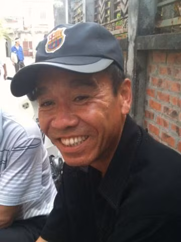 Ngày 29/9, Than Quảng Ninh giành Cúp QG - danh hiệu đầu tiên của bóng đá vùng Mỏ và cũng là danh hiệu đầu tiên trong sự nghiệp của mình, Vũ Minh Tuấn được HLV Hữu Thắng triệu tập lên ĐT Việt Nam chuẩn bị cho AFF Cup 2016. Ảnh: Chân dung bố tuyển thủ Vũ Minh Tuấn.