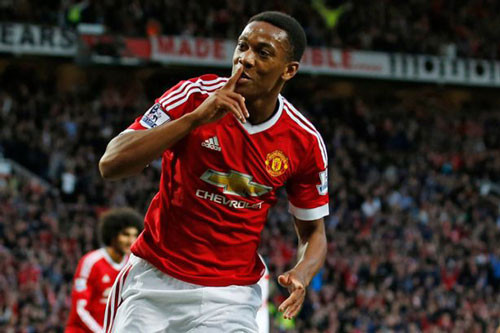 Mặc dù mới đến Man United, thế nhưng tiền đạo 20 Anthony Martial đã chứng tỏ được bản năng sát thủ của mình khi liên tục lập công cho đội bóng của HLV Luis Van Gaal. Ảnh sử dụng trong bài: Goal.com/