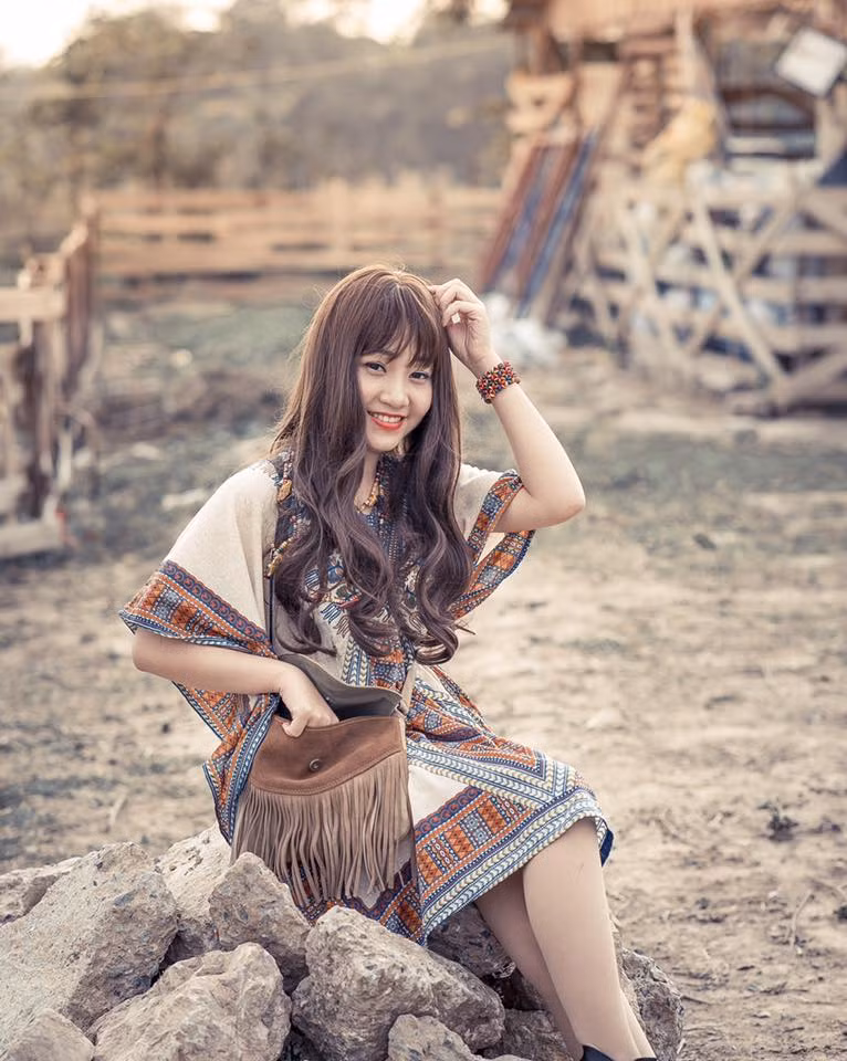 Nói về đứa con tinh thần của mình, nhiếp ảnh gia Xuân Mạnh cho biết: "Bộ ảnh này em chỉ muốn hướng tới sự độc, lạ nhưng bên cạnh đó vẫn muốn giữ cho nó vẻ thân thiện, đẹp và bình dị".