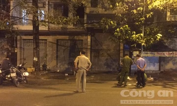 Trước đó 3 ngày, hai nhóm thanh niên khoảng 50 người từng ném gạch đá, lao vào hỗn chiến ngay vị trí này khiến người dân khu vực náo loạn.(Ảnh: Công an TPHCM)