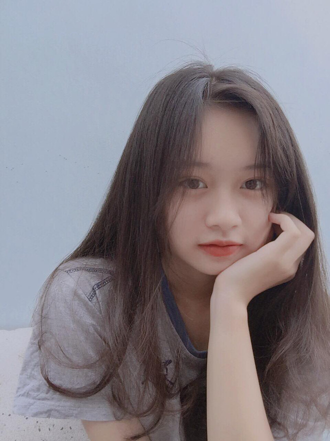 Bỗng được nhiều người chú ý, Kiều Trinh tỏ ra khá vui và cho biết nhờ bộ kỷ yếu của cả lớp mà cái tên Mị đã gắn với tên cô kể từ đó.