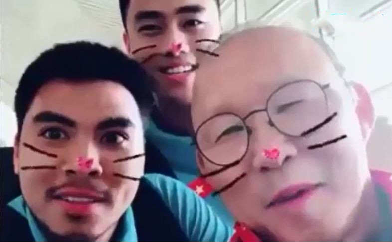 Nhiều người bình luận rằng: "Thầy Park không chỉ là người thầy mà còn là người bạn rất tâm lý với các cầu thủ U23 Việt Nam và các đội tuyển mà ông dẫn dắt. Ông chăm lo và vui đùa với các cầu thủ, giữa họ dường như chẳng có khoảng cách".