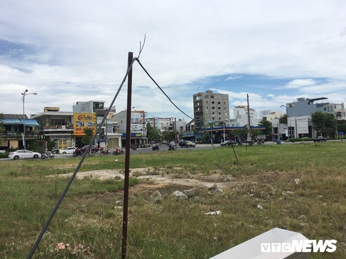 Vậy nên vừa qua, phía Công ty TNHH MTV Điện lực Đà Nẵng đã có văn bản gửi UBND TP Đà Nẵng về việc Công ty CP Quốc Cường Gia Lai chây ì lắp đặt hệ thống điện.