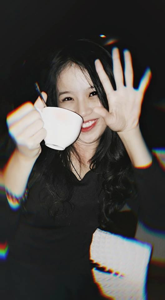 Những lời nữ sinh FTU bị ung thư chia sẻ với CĐM thật sự đau lòng. Bên cạnh chia sẻ về bệnh tật, Thủy Tiên còn rút ra bài học từ những thói quen xấu nên bỏ của giới trẻ hiện nay, đồng thời tự dặn mình phải lạc quan trong cuộc sống để điều trị bệnh hiệu quả.