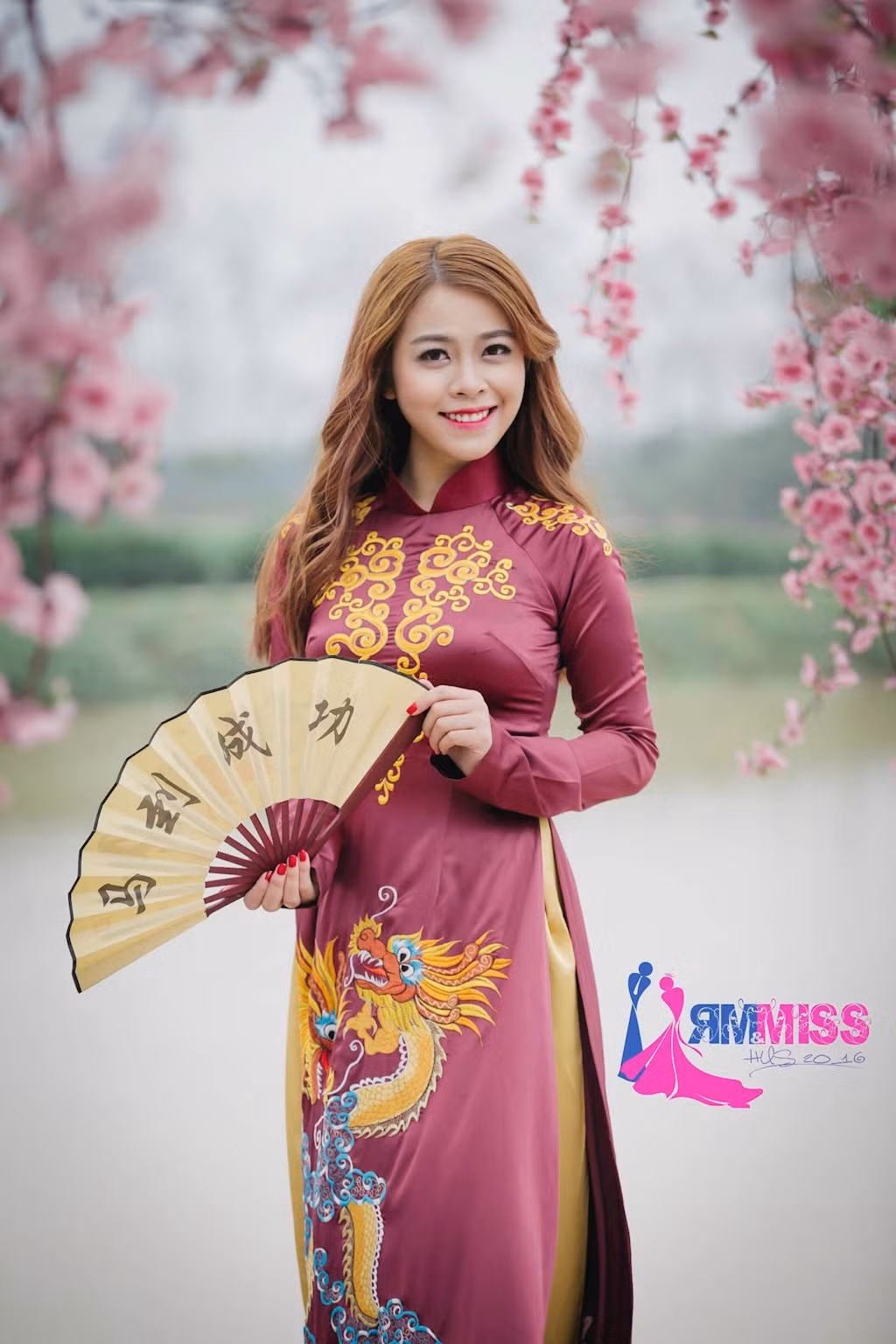 Sau khi được mọi người biết tới, Cẩm Ly cảm thấy rất vui vì mình đã chứng minh được bản thân và đặc biệt được mọi người biết đến quý mến và giúp đỡ. Nhưng cô nàng nữ sinh trường ĐH Khoa học Tự nhiên này vẫn rất buồn vì thỉnh thoảng gặp một số rắc rối.