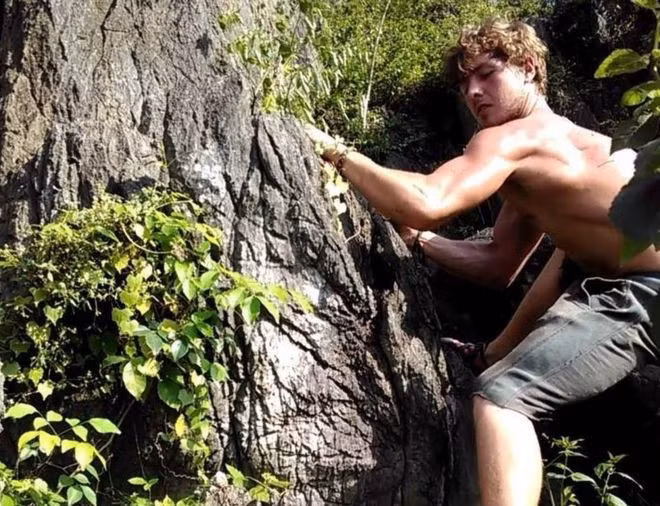 Du khách người Anh Aiden Shaw Webb đã phải bỏ mạng khi đi phượt một mình ở Fansipan