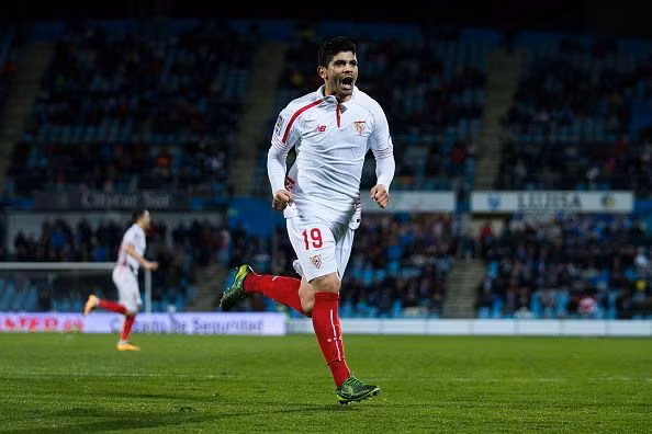 Chuyển nhượng cầu thủ từ London, Arsenal đang nhắm tới Ever Banega, ngôi sao dày dạn kinh nghiệm đang khoác áo Sevilla để củng cố hàng tiền vệ.