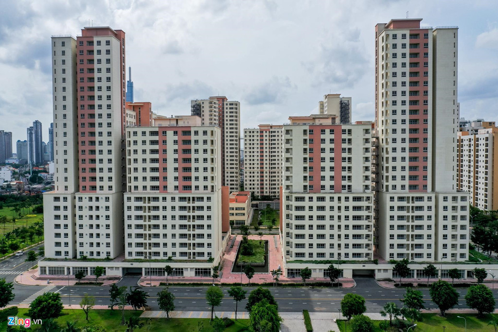 Do không có người về ở và bỏ hoang nhiều năm, nên tiện ích và cơ sở vật chất nơi đây đang dần xuống cấp nhanh chóng.