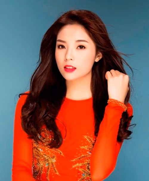 Ba bien dong tren dau truong sac dep Viet trong nam moi