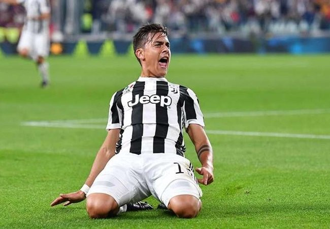 Theo Sky Sports Italia, Dybala quyết tâm gặp trực tiếp HLV Maurizio Sarri để làm rõ mọi chuyện trước khi tính toán đến tương lai của mình.