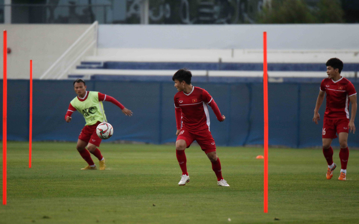 Việc BTC không sắp xếp cho 2 đội tập tại sân thi đấu cũng là điều thường thấy tại các giải đấu bóng đá.