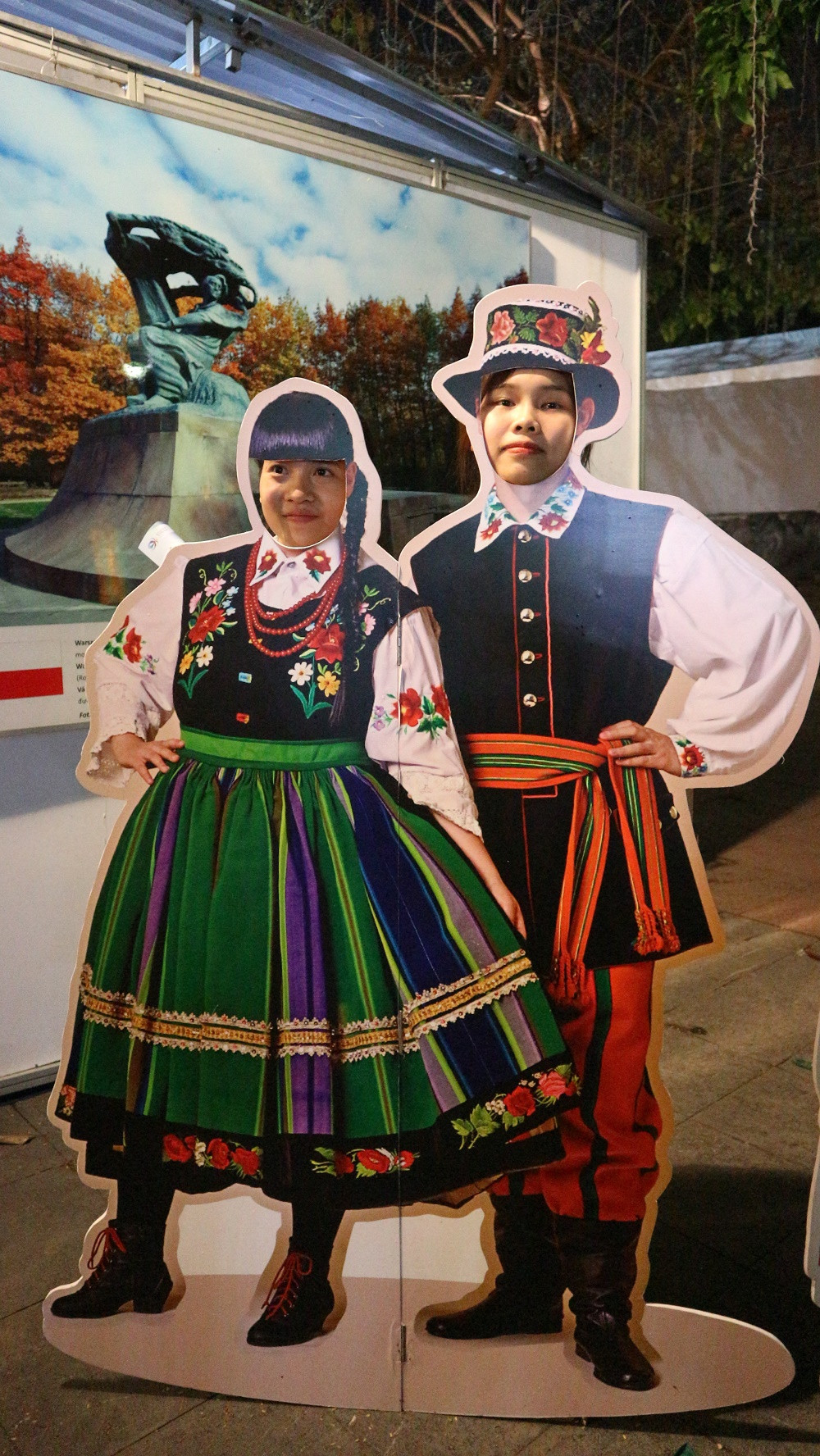 Ban tổ chức cho biết, tại sự kiện "Ngôi làng châu Âu" sẽ có gần 30 sự kiện phong phú từ hòa nhạc, thể thao, biểu diễn nghệ thuật, thời trang tới các trò chơi sáng tạo dành cho trẻ em và các hoạt động tương tác kiến thức.