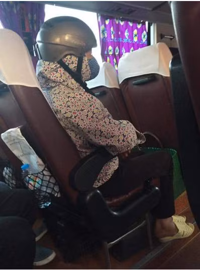 Bên cạnh đó, có nhiều người cho rằng phải chăng vì sợ điều hòa của ô tô quá lạnh mà hội chị em đã phải "hóa" Ninja.