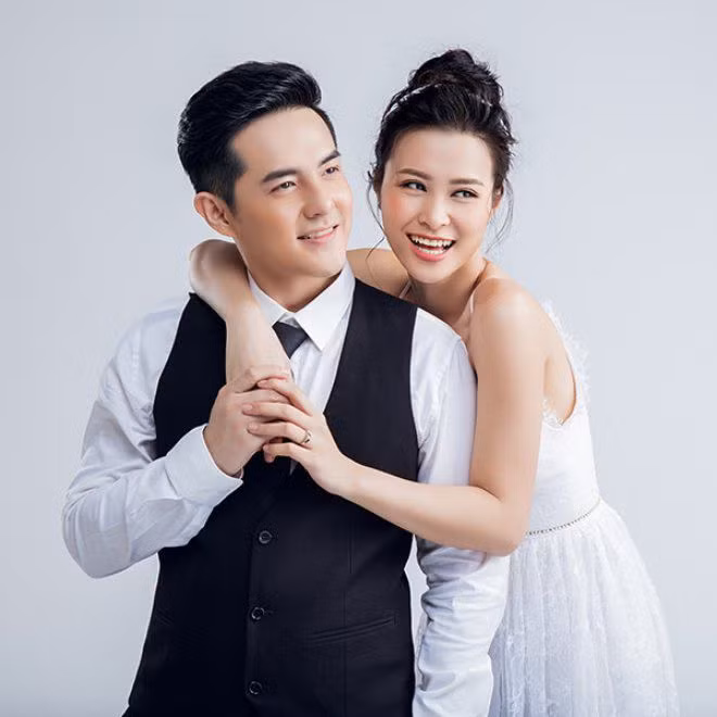 Nhưng dù Mai Hồng Ngọc hay Đông Nhi thì đều là một và là người còn gái mà Ông Cao Thắng yêu thương và dành trọn cuộc đời để bảo vệ, che chở.