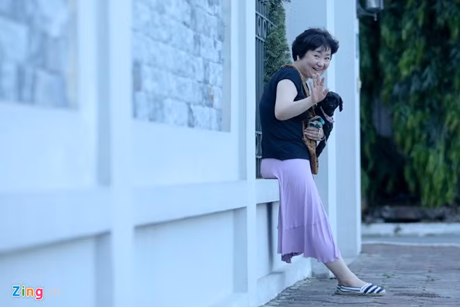 Sau khi những đoạn clip về thầy Park và Ani được đăng tải trên MXH, rất nhiều người hâm mộ đã tỏ ý đồng cảm nhưng cũng không quên trêu chọc thầy Park.