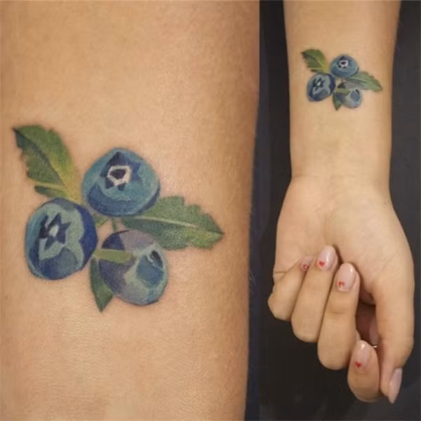 Rất nhiều những loài cây cỏ đã thành chủ thể được nghệ sĩ người Ukraina biến thành tác phẩm "họa bị" của mình.