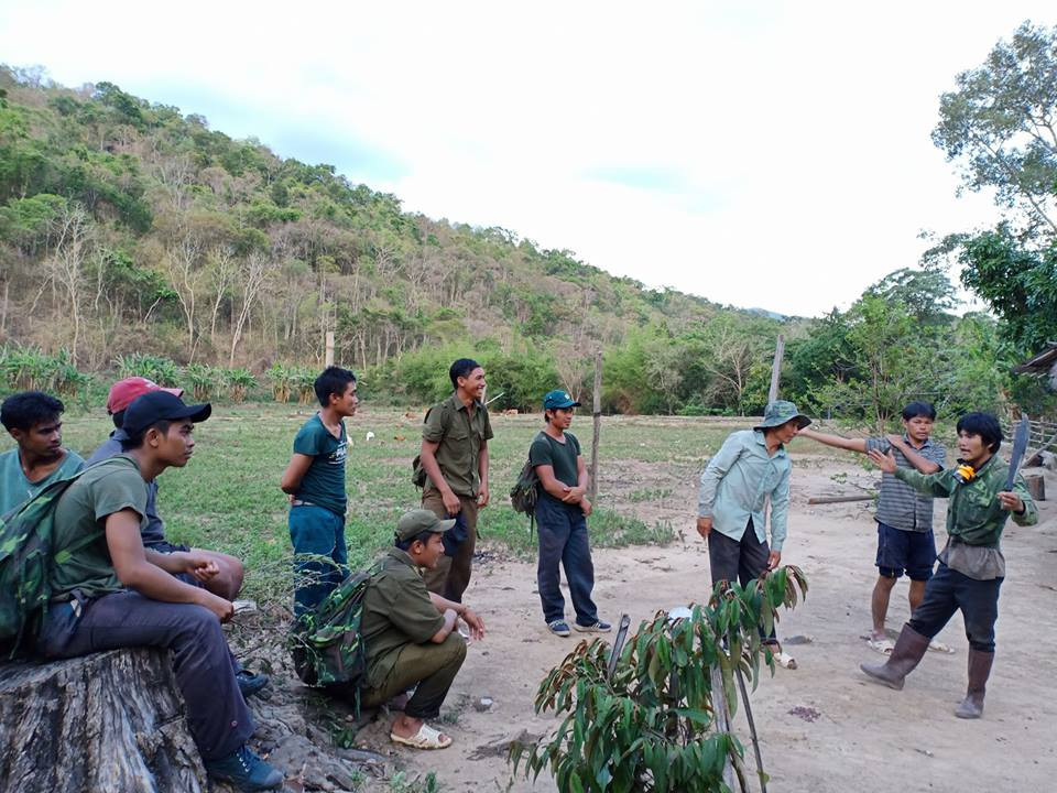Lực lượng tìm kiếm phượt thủ An Kiện (Ảnh: FB Bao Le)