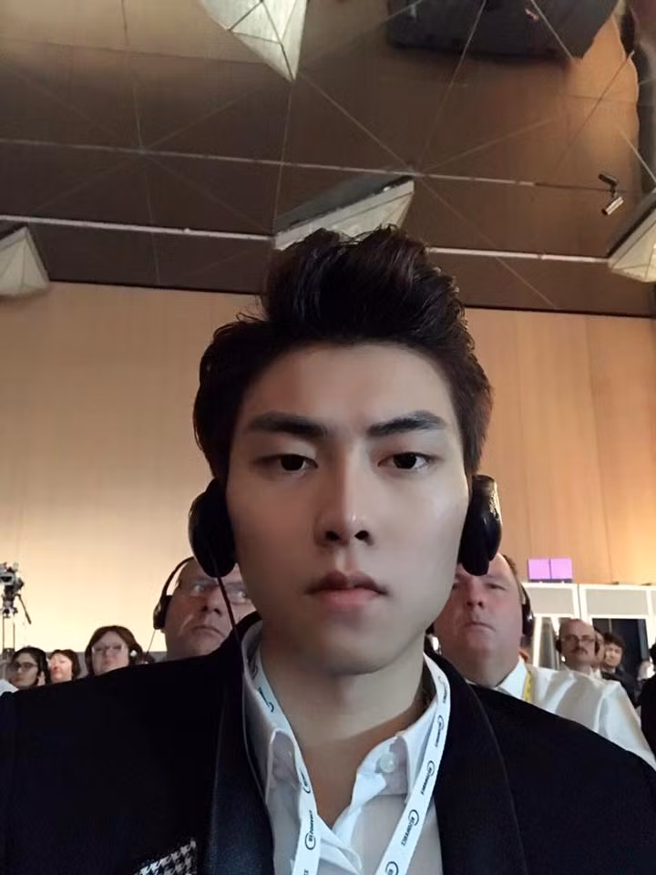 Cuốn hút là thế, nhận được nhiều lời mời là thế nhưng Thế Thịnh đã từ chối tất cả để đi theo sự nghiệp riêng mà mình đã chọn để tránh những thị phi không đáng có.