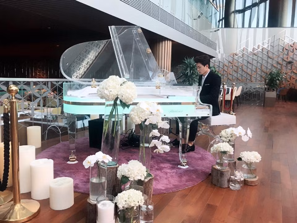 Hiện trang cá nhân của Thế Thịnh có gần 100 nghìn người theo dõi, bởi vậy mỗi bức ảnh anh đăng tải đều trở thành tâm điểm chú ý của cộng đồng mạng.