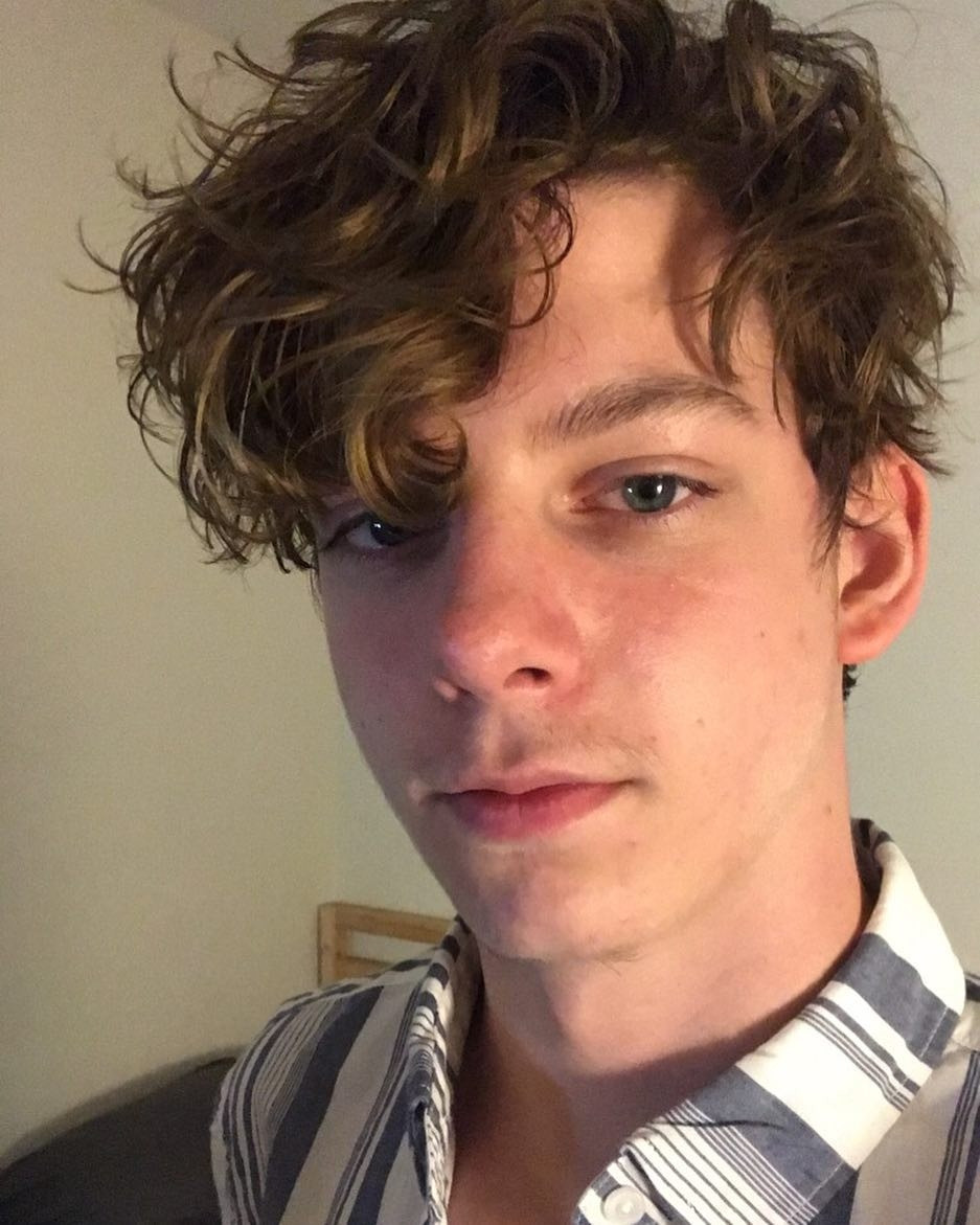 Bên cạnh những thành tích đáng nể trong giới game thủ, Agilities còn được dư luận quan tâm nhờ vẻ ngoài điển trai.