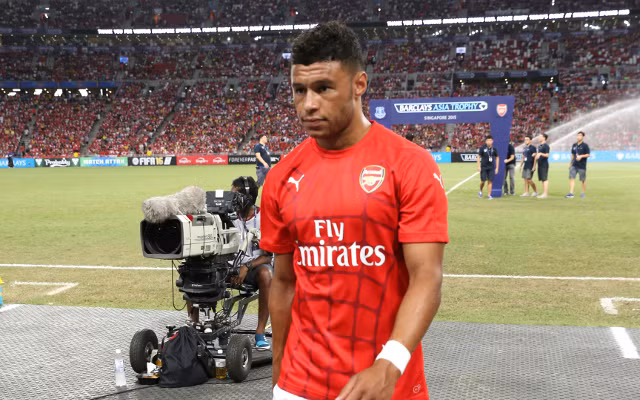 Với một người quen chi tiêu tằn tiện như HLV Arsene Wenger bạn có thể hiểu lý do vì sao Chamberlain lại xuất phát sau phút thứ 71 của trận đấu ở mùa giải 2012-13. Dĩ nhiên, tiền vệ người Anh vẫn giúp CLB cũ của mình kiếm thêm hơn 200.000 bảng từ điều khoản này ở mùa giải 2012-13.