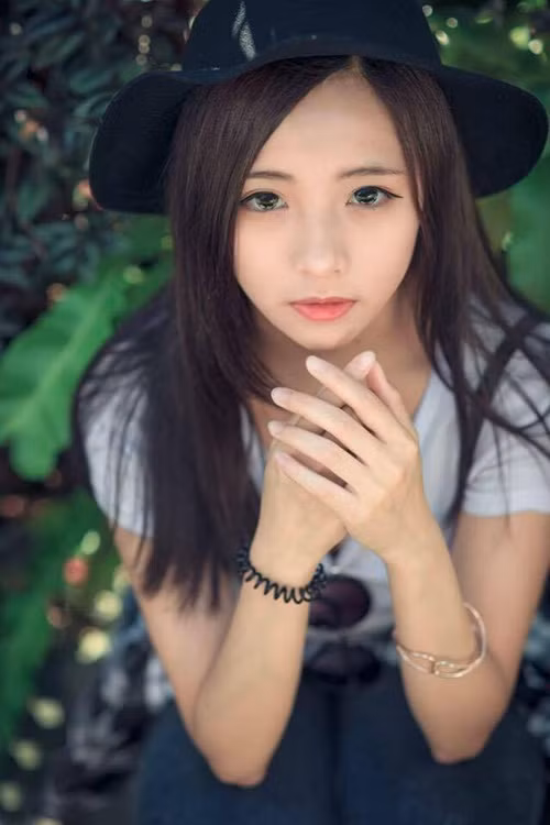 Cô nàng bán bánh đậu đỏ xinh đẹp này cũng từng xuất hiện trên một chương trình truyền hình dành cho giới trẻ, chiếm được nhiều cảm tình.