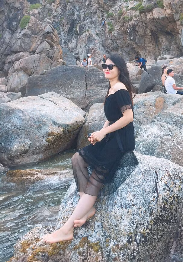 Không còn là "Lệ béo" ngày nào, cô bạn sinh năm 1997 đã là "Lệ chân dài" và tự tin mỗi khi ra đường.