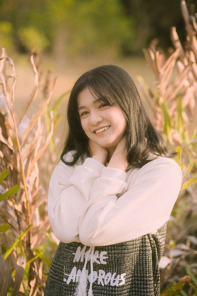 Những lúc rảnh rỗi, Thiết thường phụ bố mẹ bán hàng, không thì sẽ coi phim nghe nhạc hay tập đàn guitar.