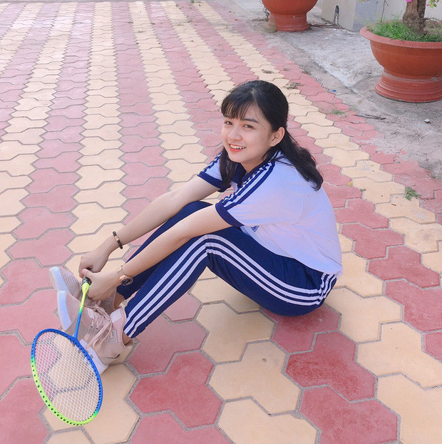 Tuy nhiên, sự nổi tiếng bất ngờ thì cũng kéo theo hệ lụy. Tâm sự về chuyện này, Thiết cho biết: "Mình cảm thấy rất vui nhưng mà vấn đề là hình đó ban đầu mình chỉ định đăng vui thôi, ai ngờ bạn mình lại share public, kết quả là lượt like lên chóng mặt và xuất hiện nhiều người nói là mình đang tự PR bản thân này nọ.