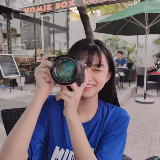 Xinh đẹp, đa tài cô nàng như Thiết tất nhiên sẽ khiến rất nhiều bạn nam khác rung rinh.