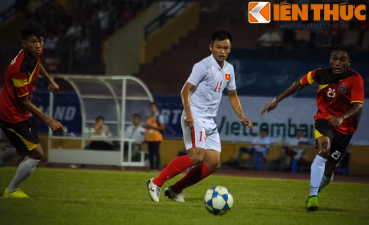 Tuy nhiên cũng chẳng phải chờ đợi lâu, ở những phút cuối trận U19 Việt Nam cũng tìm được bàn thắng thứ 3 của mình và người lập công là Tống Anh Tỷ sau một pha đệm bóng cận thành dễ dàng.