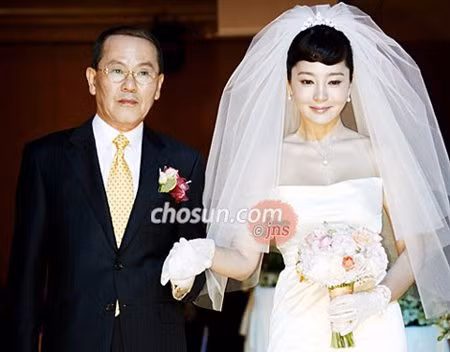 Với vụ việc lần này, 2 trong 3 số đài truyền hình lớn nhất ở Hàn Quốc là KBS và MBC đã ra lệnh cấm vận với cô nàng diễn viên này. Thời gian hiệu lực của lệnh cấm là không giới hạn. Kể cả sau khi ra tù, lệnh cấm vẫn không bị gỡ bỏ ngoại trừ trường hợp đặc biệt. Và đây có thể nói là dấu chấm hết cho sự nghiệp diễn xuất của Lee Seung Yeon.