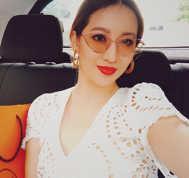 Ann Louie Li sinh năm 1995 ở Bangkok, Thái Lan. Mẹ của cô nàng là một cựu ca sĩ kiêm doanh nhân còn cha thì là một thương nhân kiêm kỹ sư chính hiệu.