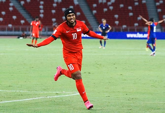 Dù có một mùa giải thi đấu ấn tượng, thế nhưng Fazrul Nawaz chỉ giúp đội nhà Warriors kết thúc ở vị trí thứ 5 trên BXH S.League.