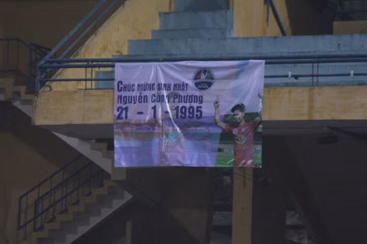 Cong Phuong don sinh nhat buon tai Ha Noi