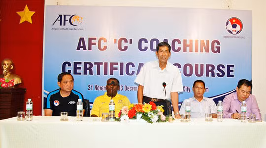 Ông Nguyễn Nam Hùng chia sẻ sự hụt hẫng khi tận mắt chứng kiến cách ứng xử của lãnh đạo của VPF và VFF