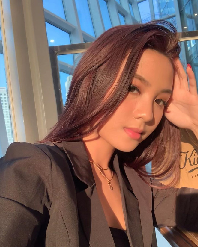 Hậu chia tay Huyme, Trúc Anh táo bạo hơn trong cách ăn mặc. Cô chăm chỉ đăng ảnh diện bikini khoe vóc dáng.