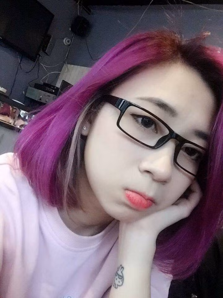 Nhờ công việc làm streamer, K.L cũng có khoản thu nhập kha khá để lo cuộc sống của bản thân cũng như phục vụ cho các chuyến du lịch trong và ngoài nước của mình.